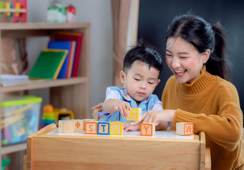 Làm sao để trẻ thuộc bài nhanh tại nhà